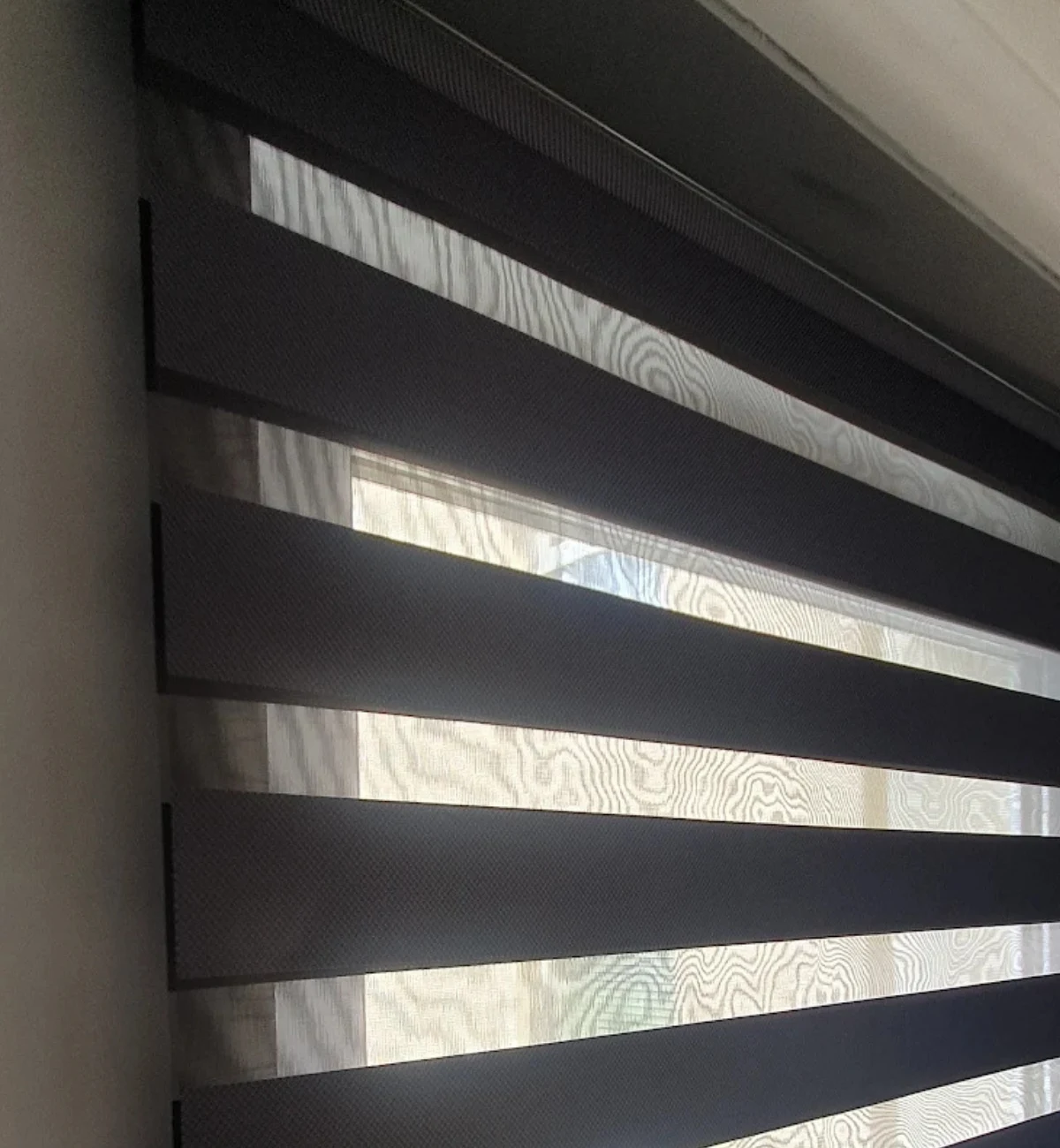 Grey Day & Night blinds fitted in a Motherwell home